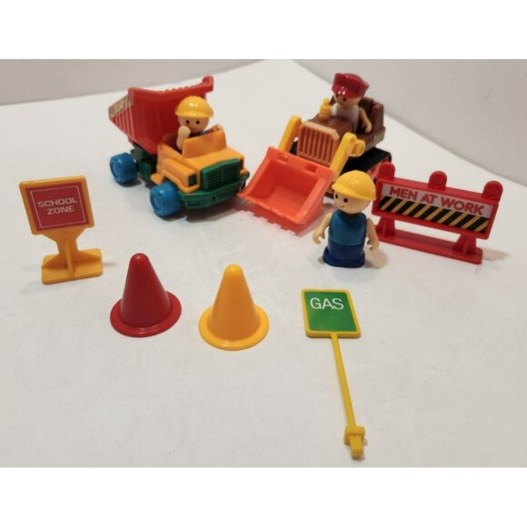Vtg 1985 Li’l Playmates Construction Set Replacement Pieces Bulldozer Figures + - Picture 1 of 11